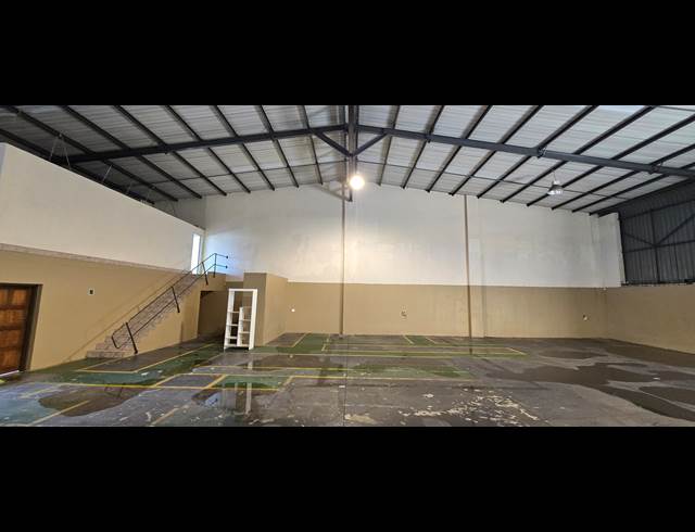 451M² WAREHOUSE TO LET IN STORMILL