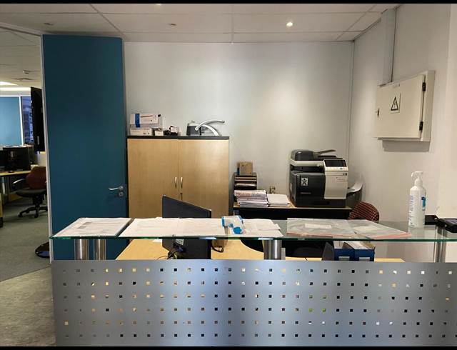 127M² OFFICE TO LET IN WESTLAKE