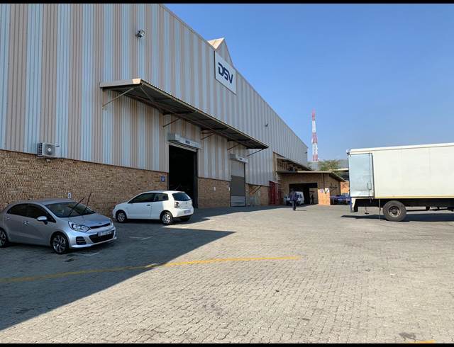9,489M² WAREHOUSE TO LET IN LASER PARK