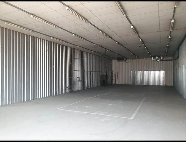 239M² WAREHOUSE TO LET IN ISANDO