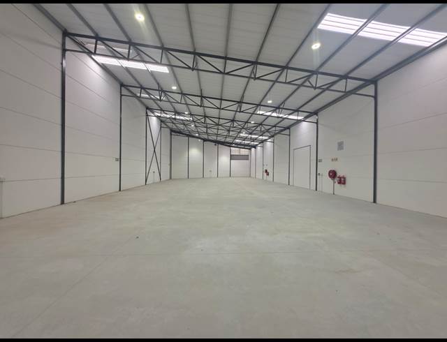 670M² WAREHOUSE TO LET IN FIRGROVE