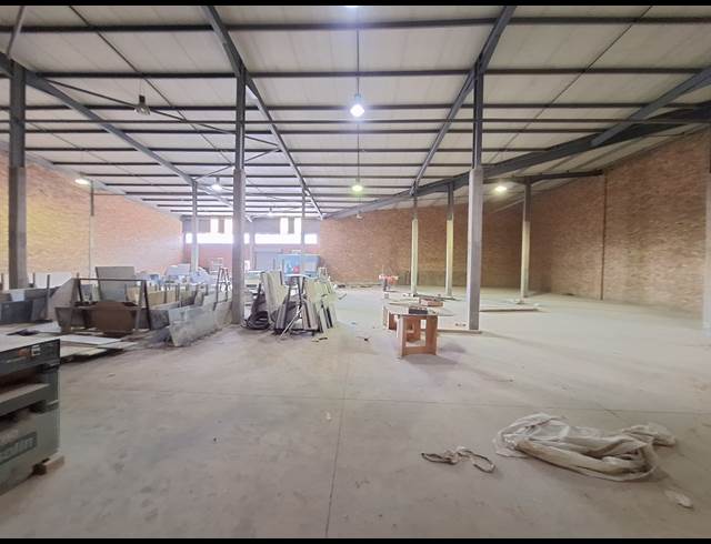 960M² FACTORY TO LET IN KYA SANDS