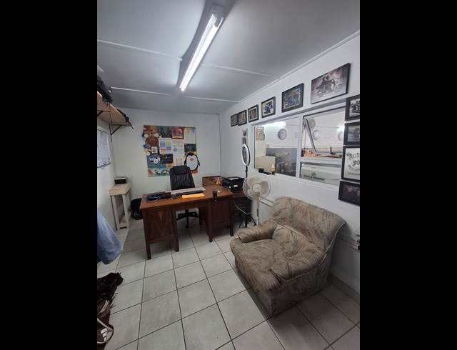 275M² WAREHOUSE TO LET IN WOODBROOK