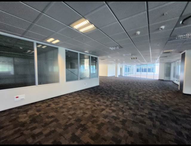 1,200M² OFFICE TO LET IN WATERFALL