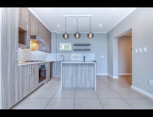2 BEDROOM APARTMENT RENTED IN MORNINGSIDE