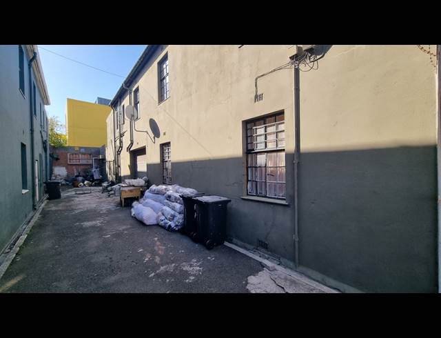 250M² MINI FACTORY TO LET IN SALT RIVER