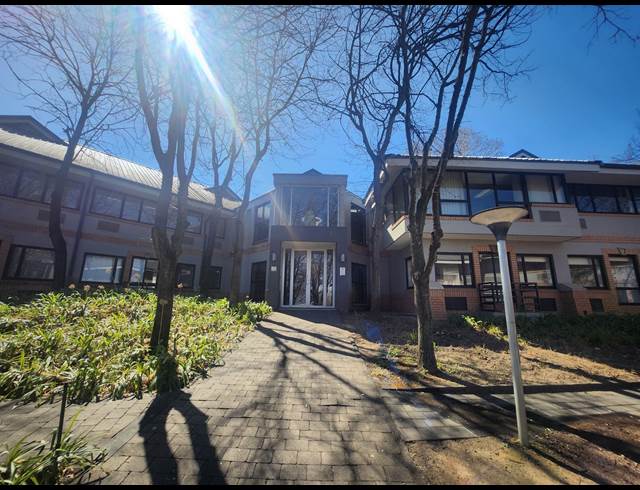 383M² OFFICE TO LET IN WOODMEAD