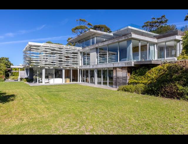 5 BEDROOM FREEHOLD TO LET IN CONSTANTIA