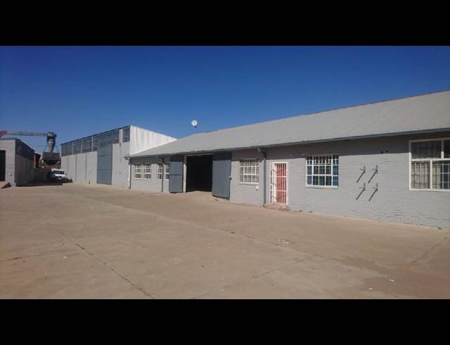 1,000M² WAREHOUSE RENTED IN HAMILTON