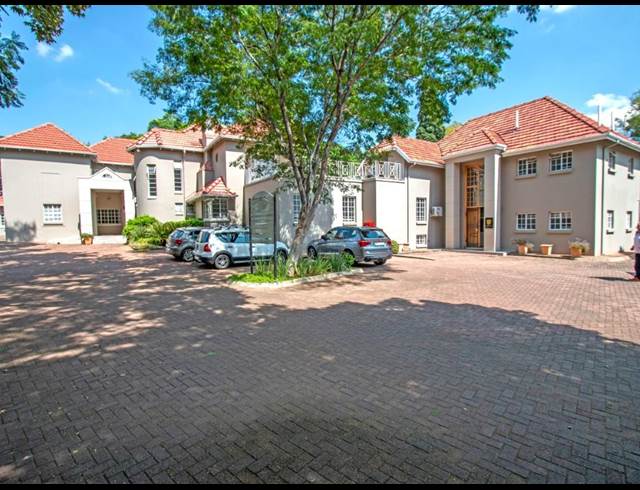 294M² OFFICE TO LET IN MELROSE ESTATE