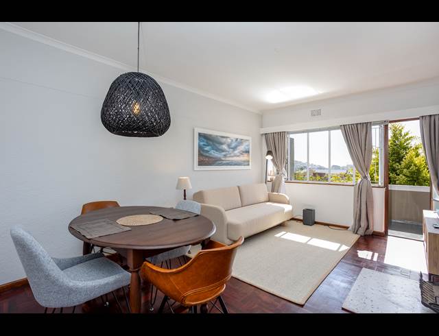 1 BEDROOM FLAT TO LET IN GARDENS