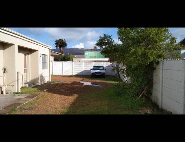 80M² OFFICE RENTED IN RETREAT