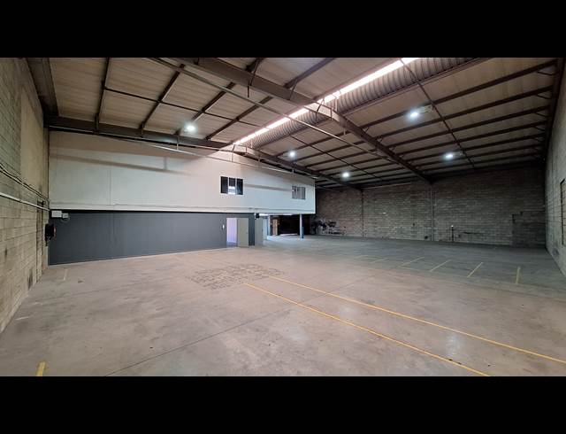 662M² WAREHOUSE TO LET IN KYA SANDS
