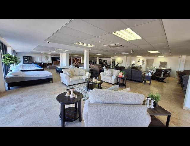 214M² RETAIL TO LET IN RIVERSIDE PARK