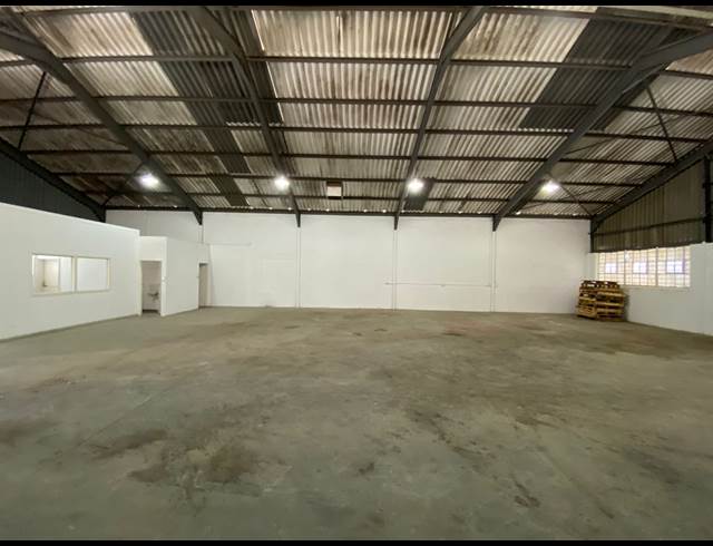 331M² WAREHOUSE TO LET IN STRAND CENTRAL