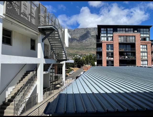 207M² OFFICE TO LET IN GARDENS