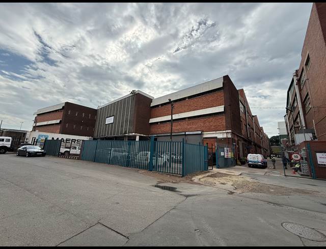 22,000M² WAREHOUSE TO LET IN MOBENI