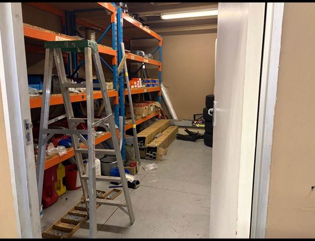 450M² WAREHOUSE TO LET IN ALBERTON NORTH