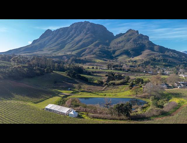 1 BEDROOM APARTMENT TO LET IN STELLENBOSCH FARMS