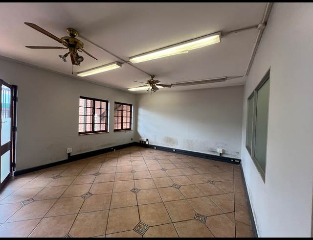 116M² OFFICE TO LET IN HIGHVELD