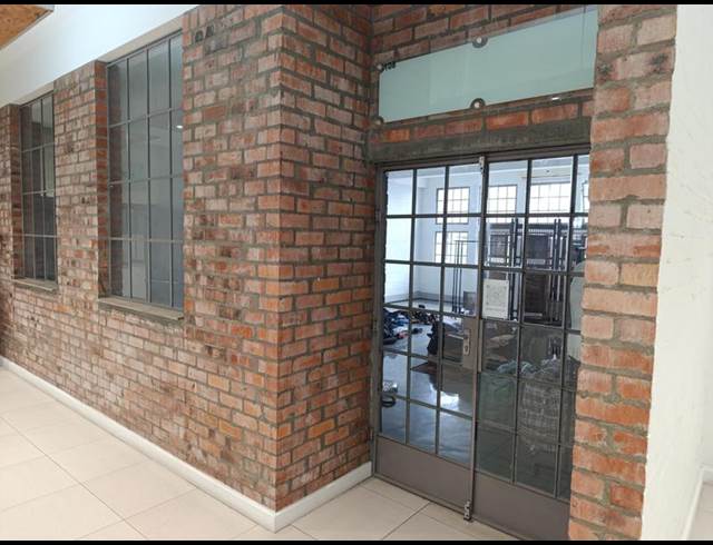 BUSINESS PROPERTY TO RENT IN WOODSTOCK