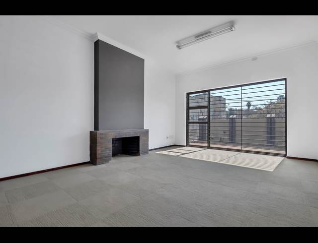 375M² OFFICE TO LET IN MELROSE