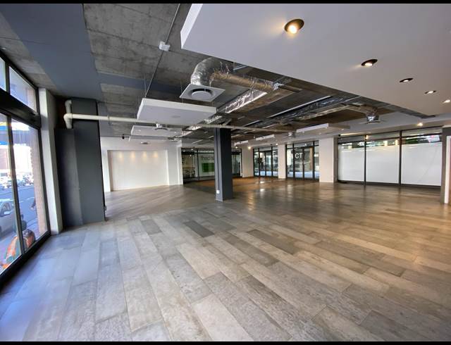194M² OFFICE TO LET IN WOODSTOCK