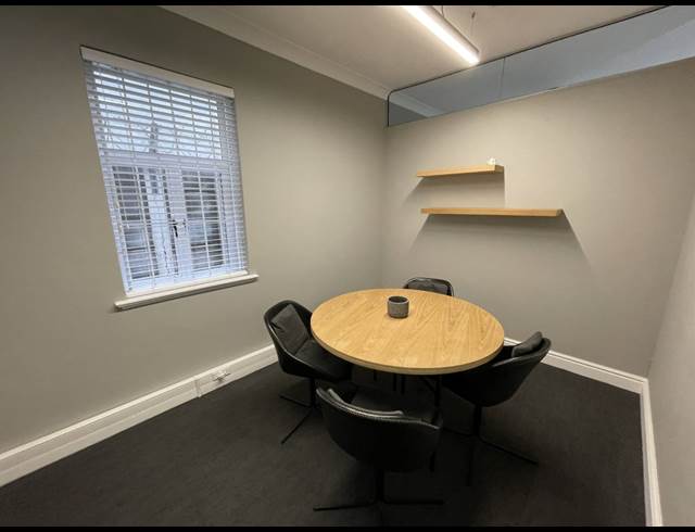 57M² OFFICE TO LET IN GARDENS