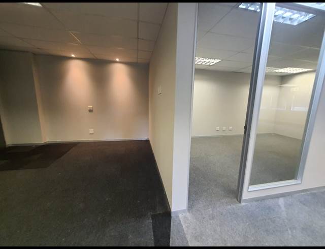 177M² OFFICE TO LET IN FAERIE GLEN
