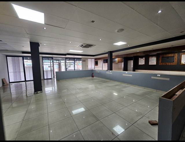 393M² RETAIL TO LET IN EPPING INDUSTRIAL