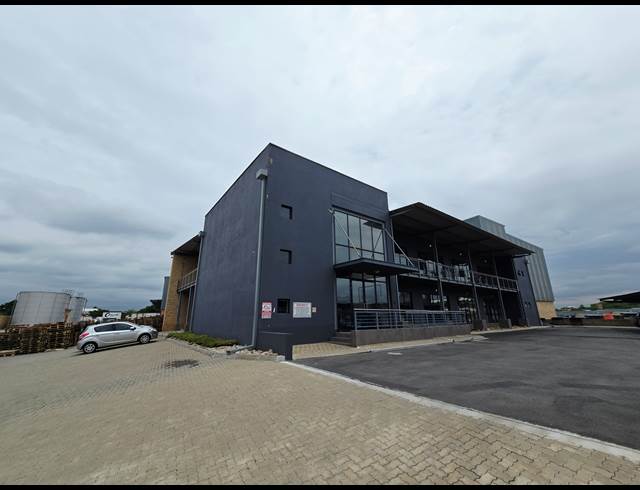 7,649M² WAREHOUSE TO LET IN NORTH RIDING