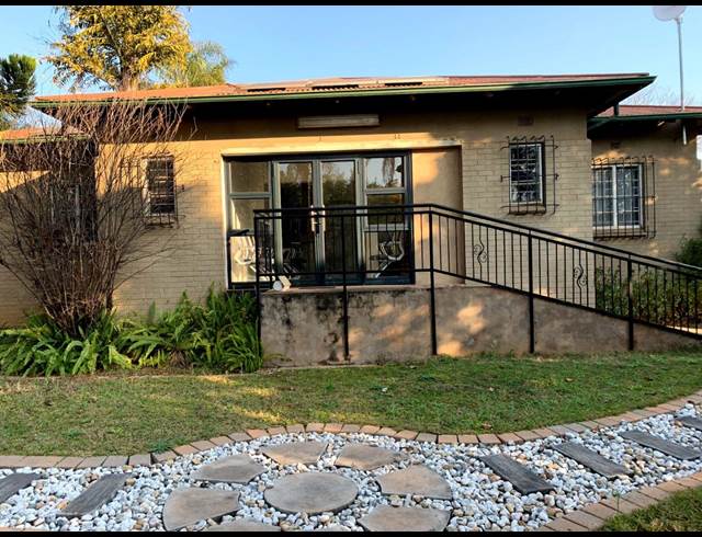 M² OFFICE TO LET IN VILLIERIA