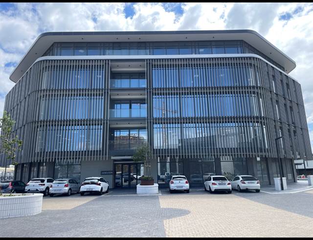 1,135M² OFFICE TO LET IN CENTURY CITY