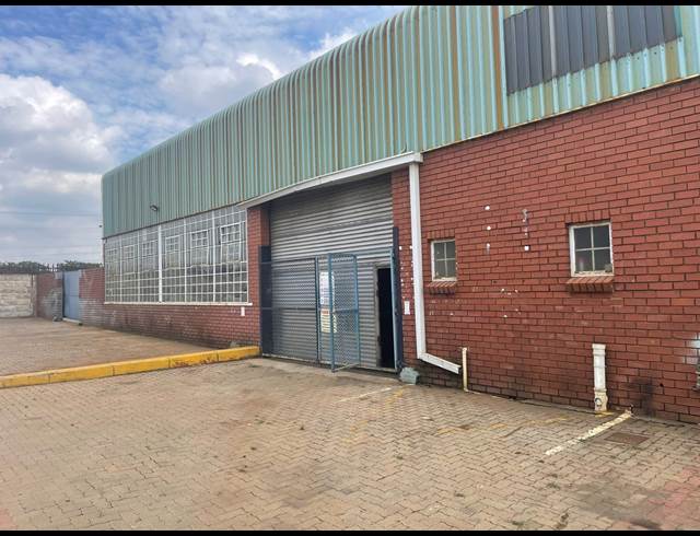 400M² WAREHOUSE TO LET IN KIRKNEY