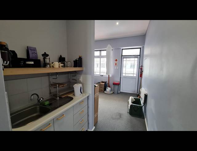 49M² OFFICE TO LET IN WESTLAKE