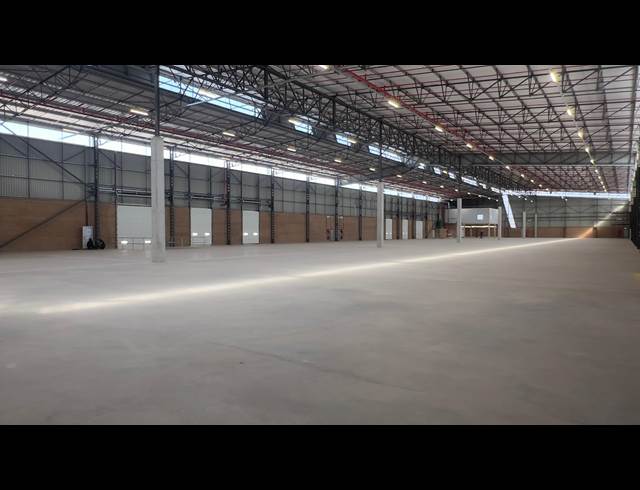 5,796M² WAREHOUSE TO LET IN AIRPORT PARK
