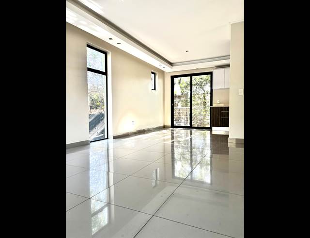 2 BEDROOM APARTMENT TO LET IN PARKMORE
