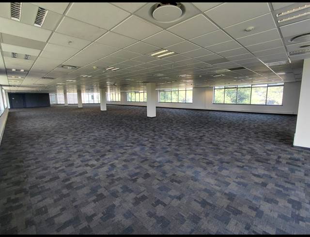 6,746M² OFFICE TO LET IN WATERFALL