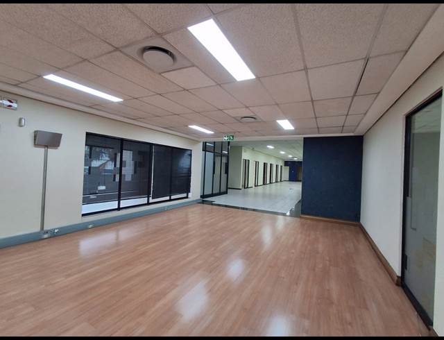 1,065M² OFFICE TO LET IN HERIOTDALE