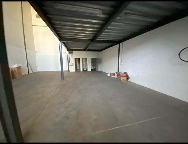 284M² WAREHOUSE TO LET IN MEADOWDALE
