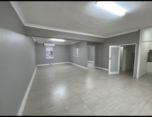 73M² OFFICE TO LET IN GARDENS
