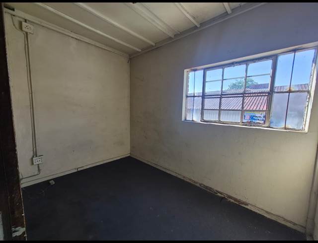 250M² WAREHOUSE TO LET IN ALRODE SOUTH