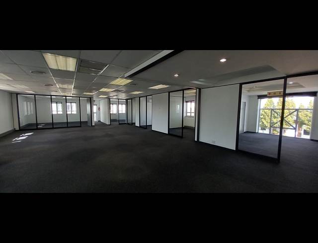 388M² OFFICE TO LET IN BRYANSTON