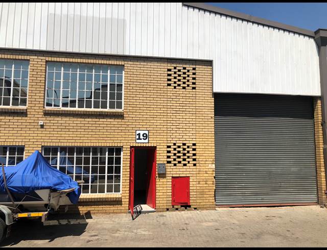 262M² FACTORY TO LET IN JET PARK