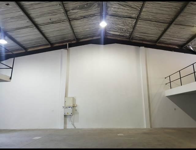 341M² WAREHOUSE TO LET IN BRIARDENE