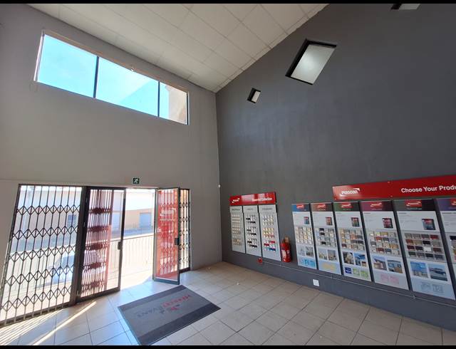 2,618M² RETAIL TO LET IN FERNDALE
