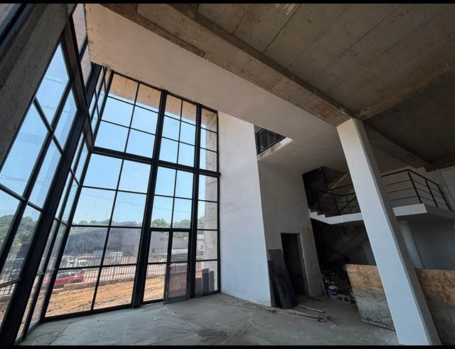 2,000M² WAREHOUSE TO LET IN PARK HILL
