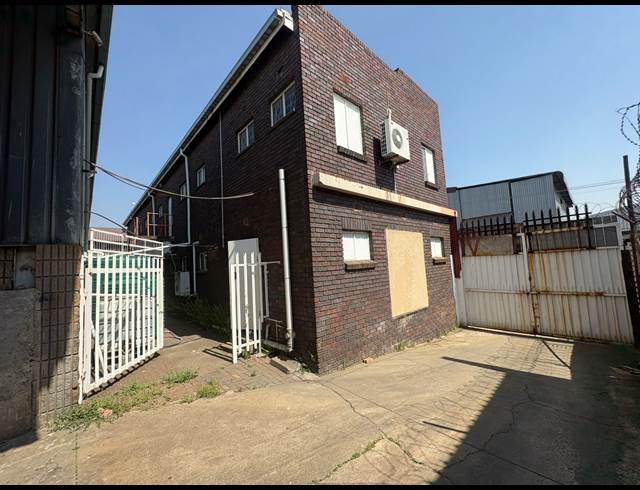 1,850M² WAREHOUSE TO LET IN DELVILLE