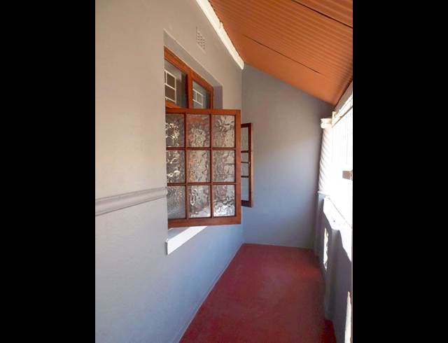 2 bed property to rent in WOODSTOCK