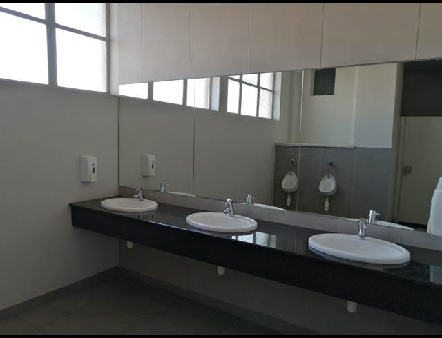 760M² OFFICE TO LET IN CONGELLA
